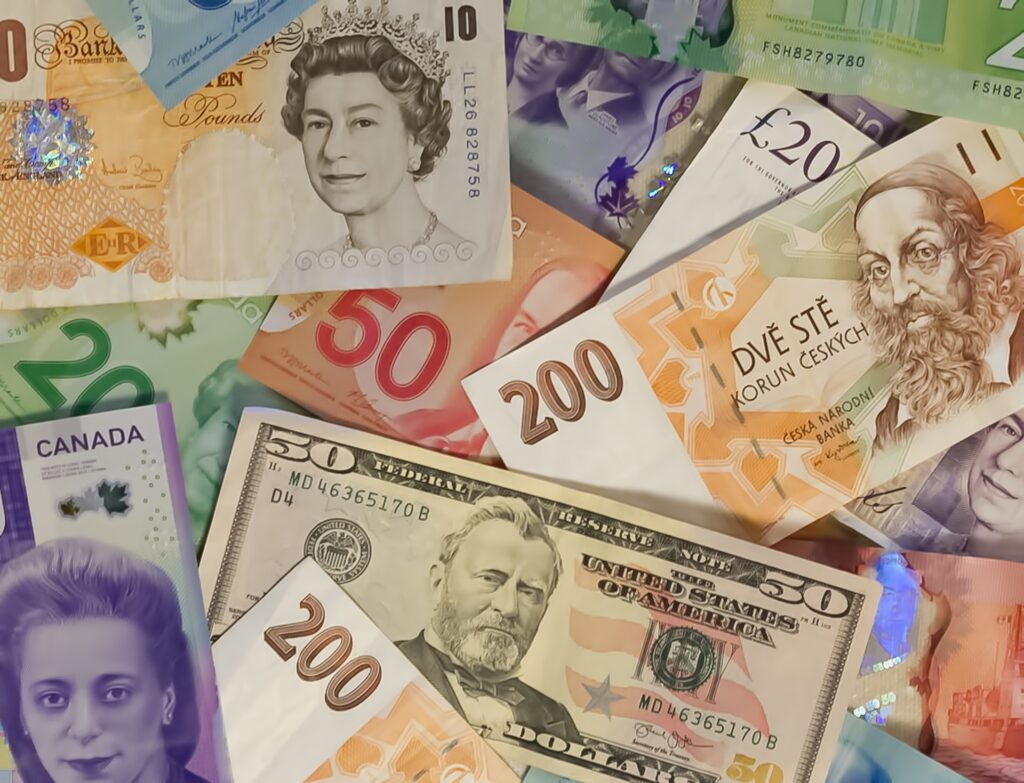 cash in different currencies to symbolise how to save money on a kitchen renovation
